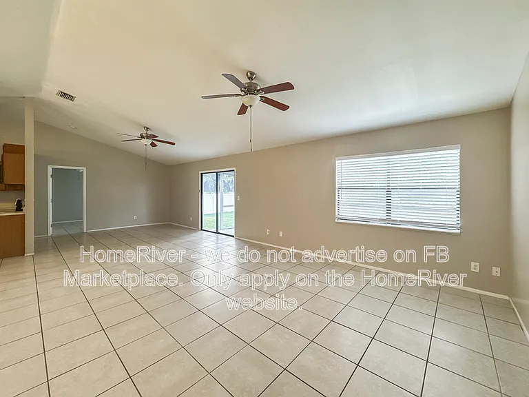 1720 SW 3rd Pl — Photo 6