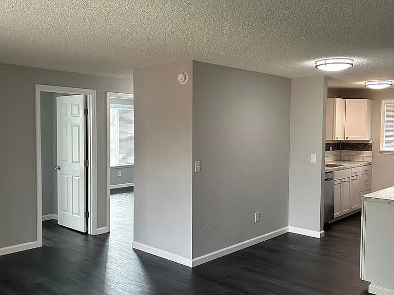 Whitman Park Apartments — Photo 26