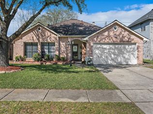 1909 Edinburg Ave, League City, TX 77573