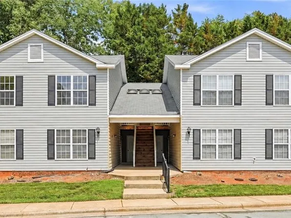 15 Meadowood Glen Way APT C, Greensboro, NC 27409