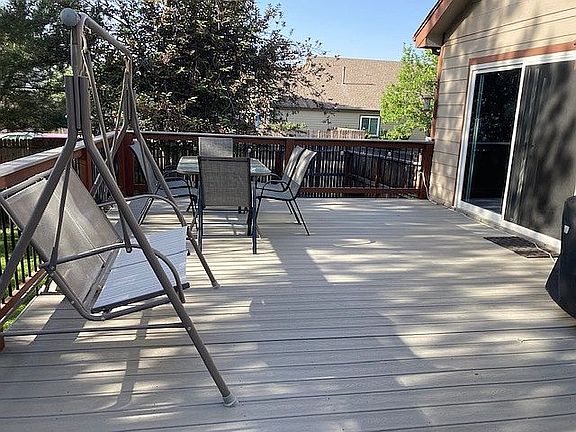 16' x 25' Trex Deck in back