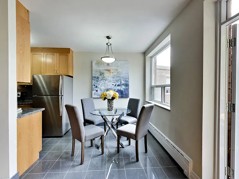 42 Glen Elm Ave #206 — Photo 56