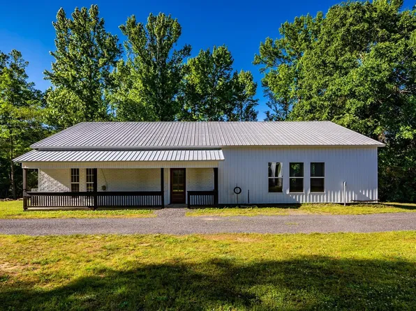 210 Kemp St, Clinton, AR 72031
