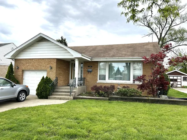 7141 W Keeney St, Niles, IL 60714