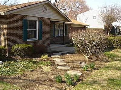2nd image of 2489 Kewanna Ln