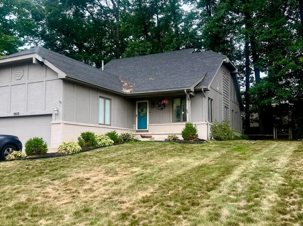 2923 Stoneleigh Dr, Toledo, OH 43617