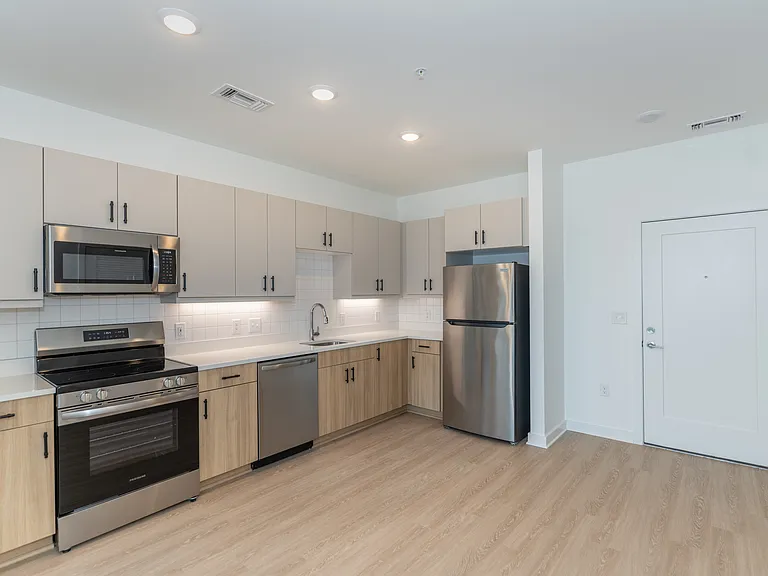 Wrighthaven Square Apartments — Photo 29