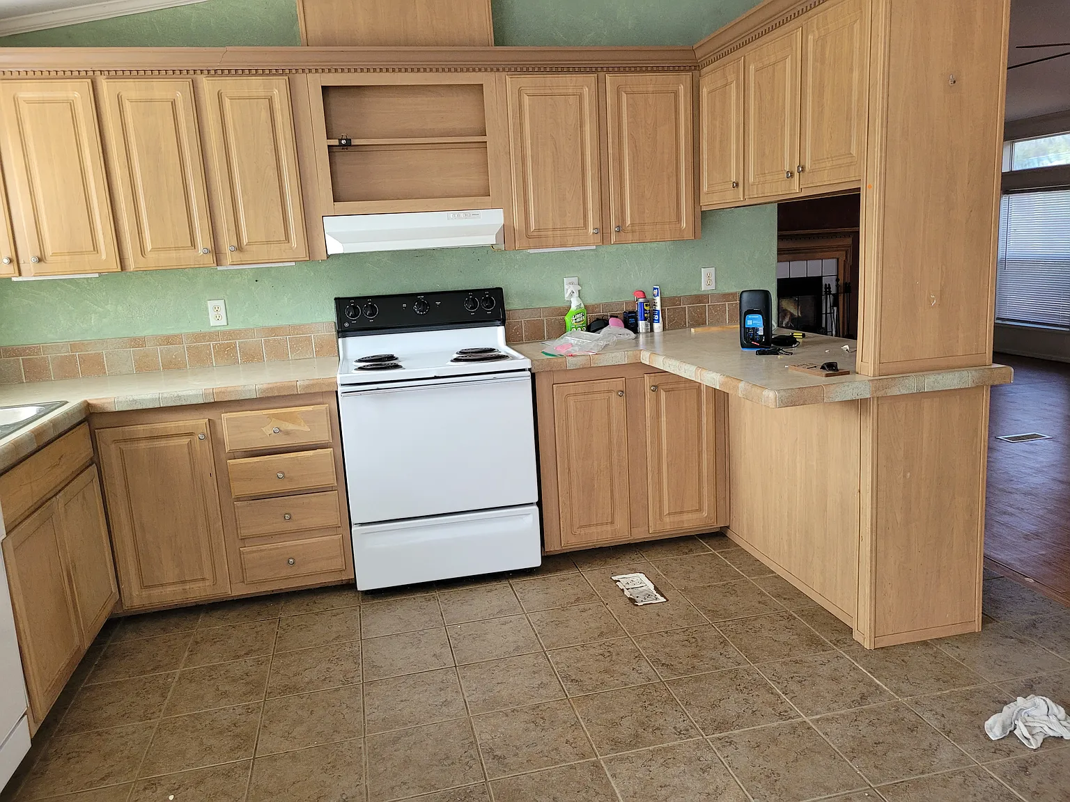 2 bed, 1100 sqft, $1,650 — Photo 3