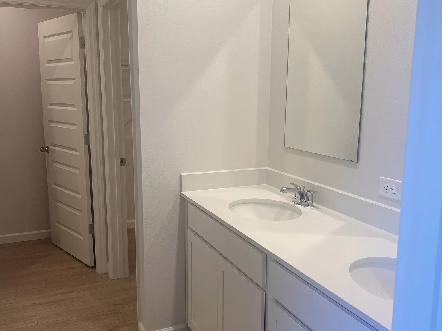 1654 Garabaldi Circle Southeast - 1 — Photo 2