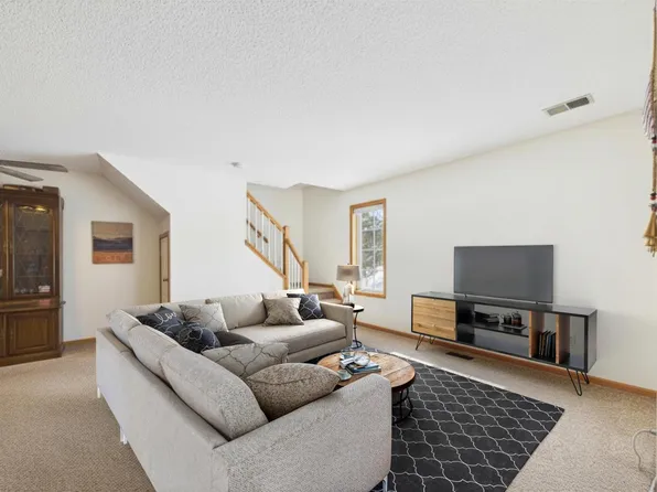 1506 Praha St SE, New Prague, MN 56071