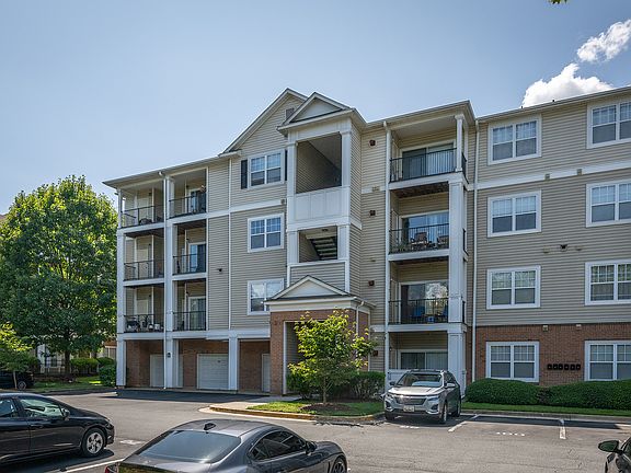 2nd image of 19617 Galway Bay Cir APT 202