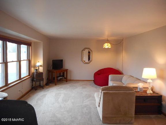 2nd image of 4047 Ivy St