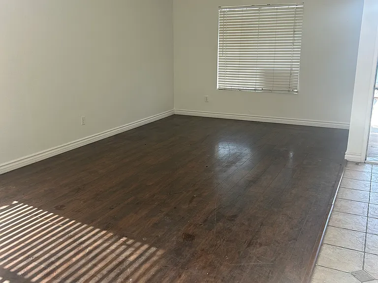 25562 Calabria Dr — Photo 5