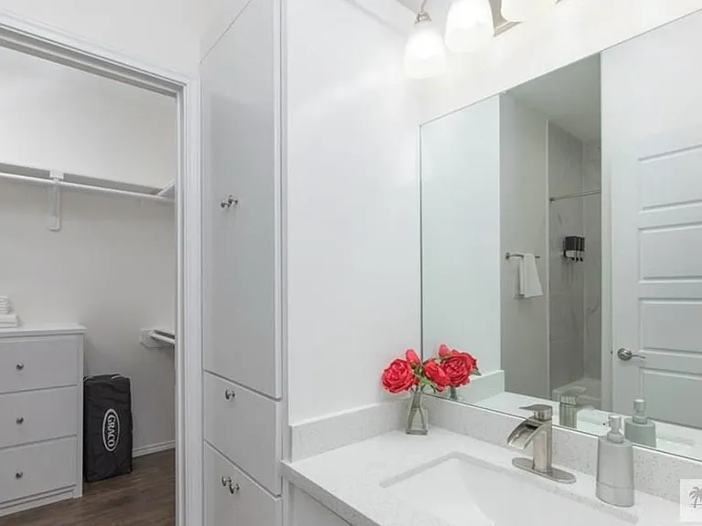 2226 Summit Rd #B — Photo 14