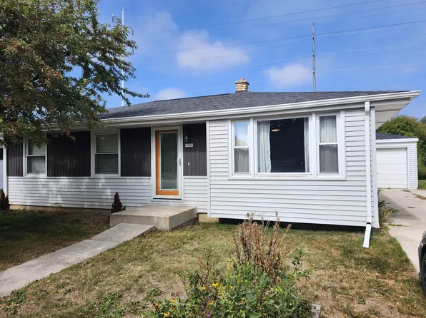 1708 Greenfield Ave, Sheboygan, WI 53081