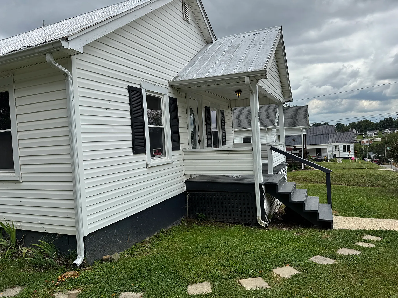 2 bed, 624 sqft, $1,300 — Photo 2