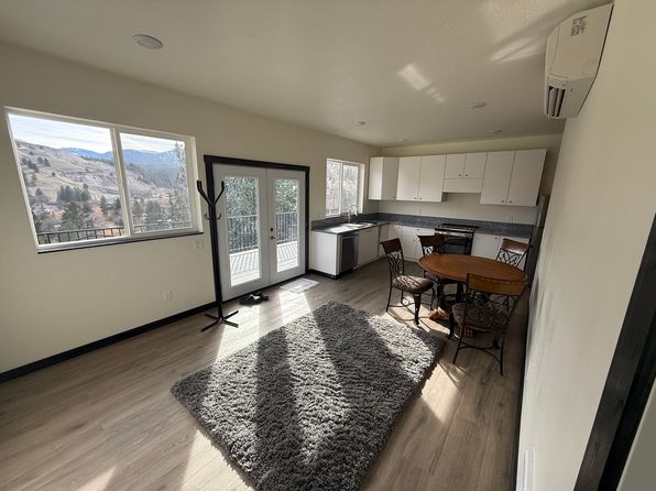 (undisclosed Address)