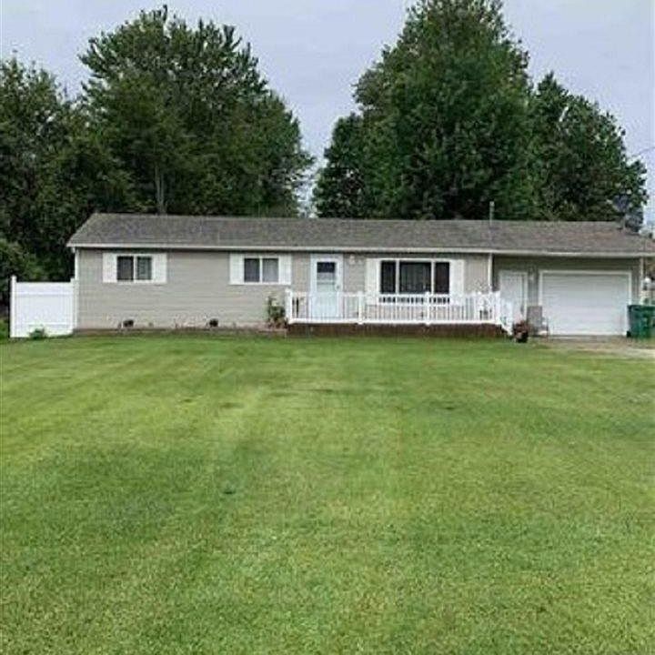 1st image of 3052 W Lakeside Dr