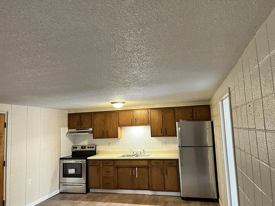 1118 E Morton Ave #76