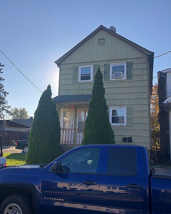 2nd image of 114 S 16th Ave