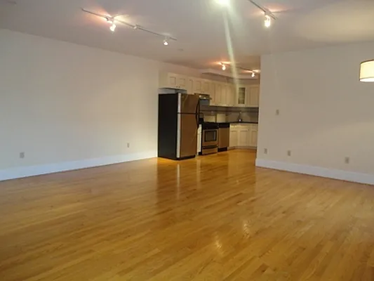 Rented by Urban Realty NYC | media 9