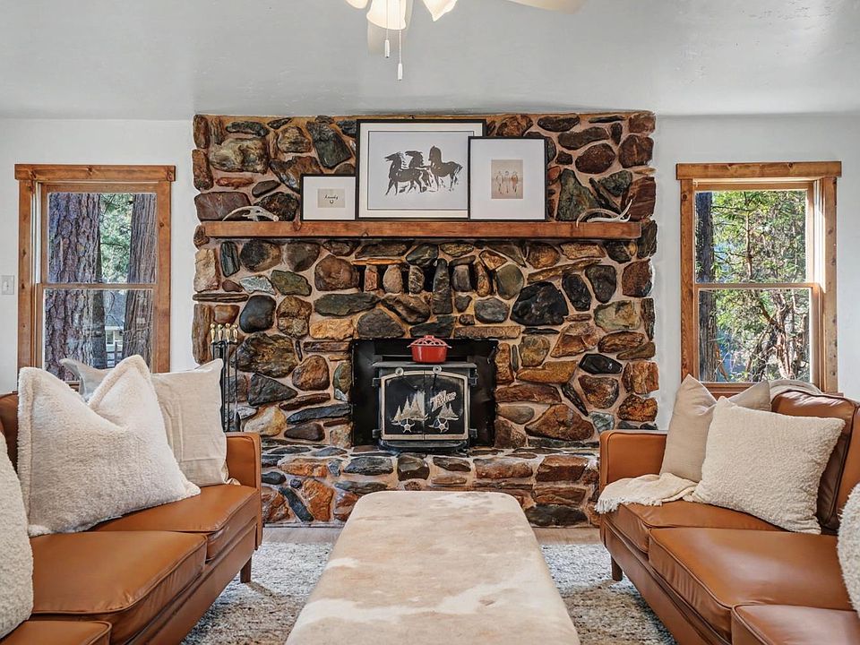 1st image of 26005 Sugar Pine Dr