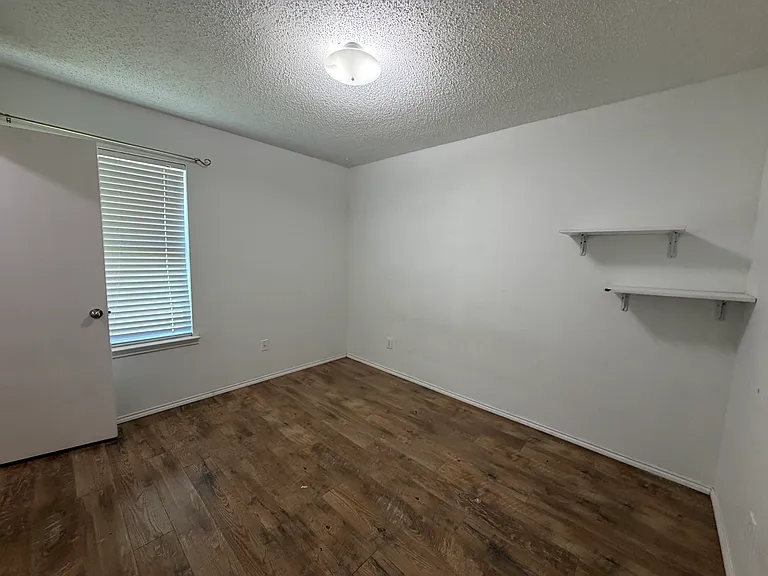 9837 Carter Dr — Photo 4