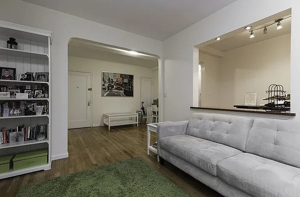 Rented by Emor Management Inc. | media 22