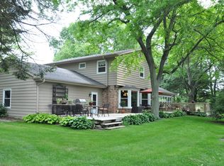 10 Pinewood Ct, Racine, WI 53402
