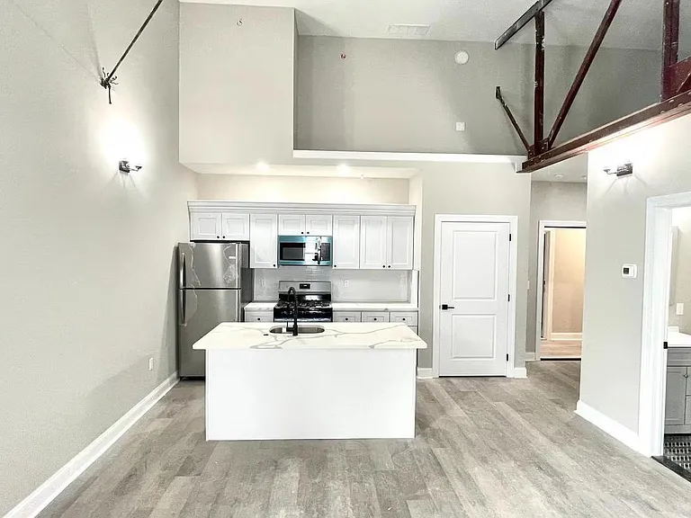 344 Conarroe St #2 — Photo 1