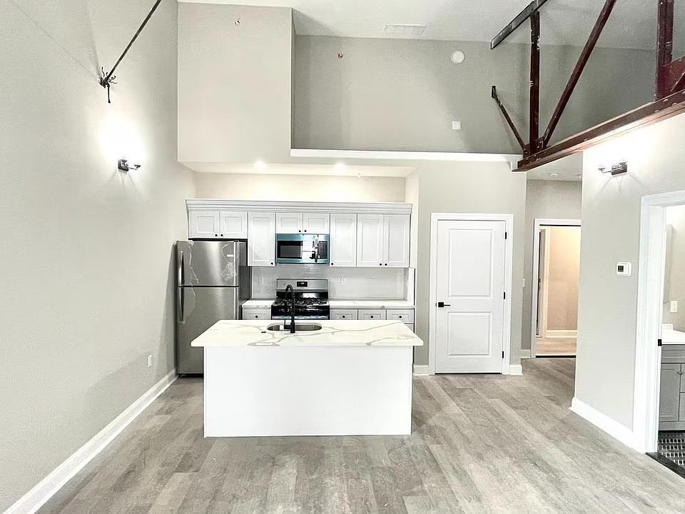 1st image of 344 Conarroe St #2