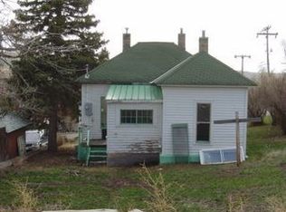 609 Topaz St, Kemmerer, WY 83101
