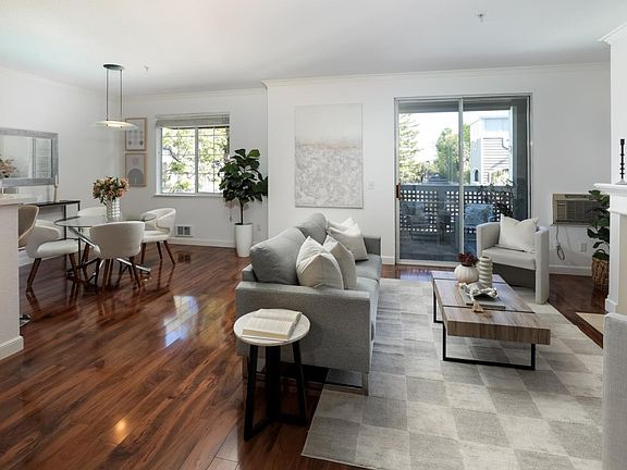 3rd image of 250 Santa Fe Ter APT 228
