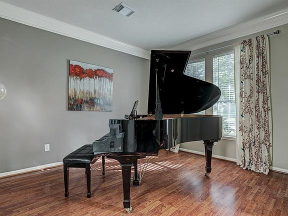 4th image of 4504 Canyon Crest Dr