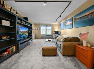 80-35 Springfield Blvd APT 4F, Bayside, NY 11364