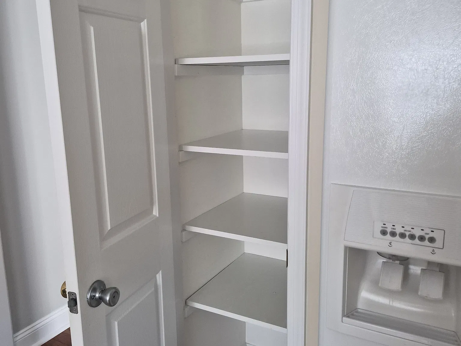 3 bed, 1386 sqft, $2,600 — Photo 3