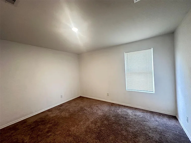 2722 Winterfell St — Photo 21