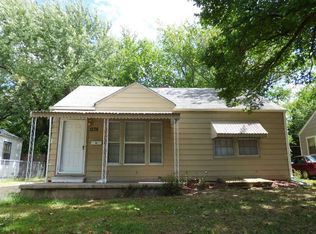 1238 N Terrace Dr, Wichita, KS 67208
