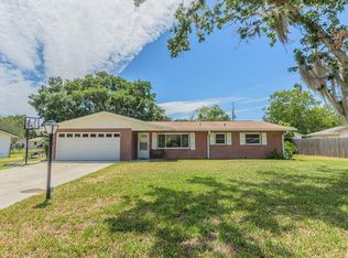5821 Dogwood St, Zephyrhills, FL 33542