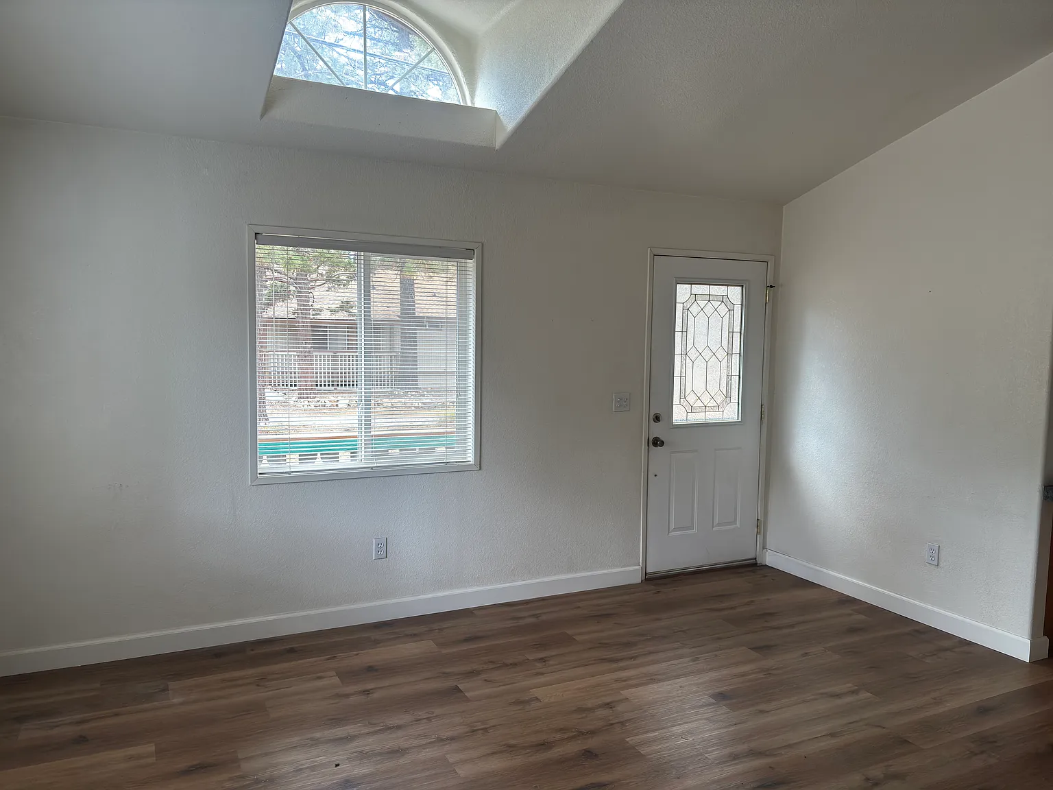 2 bed, 1100 sqft, $1,800 — Photo 4