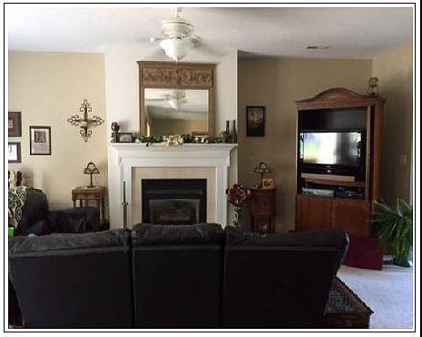 2nd image of 3905 Cromwell Ln