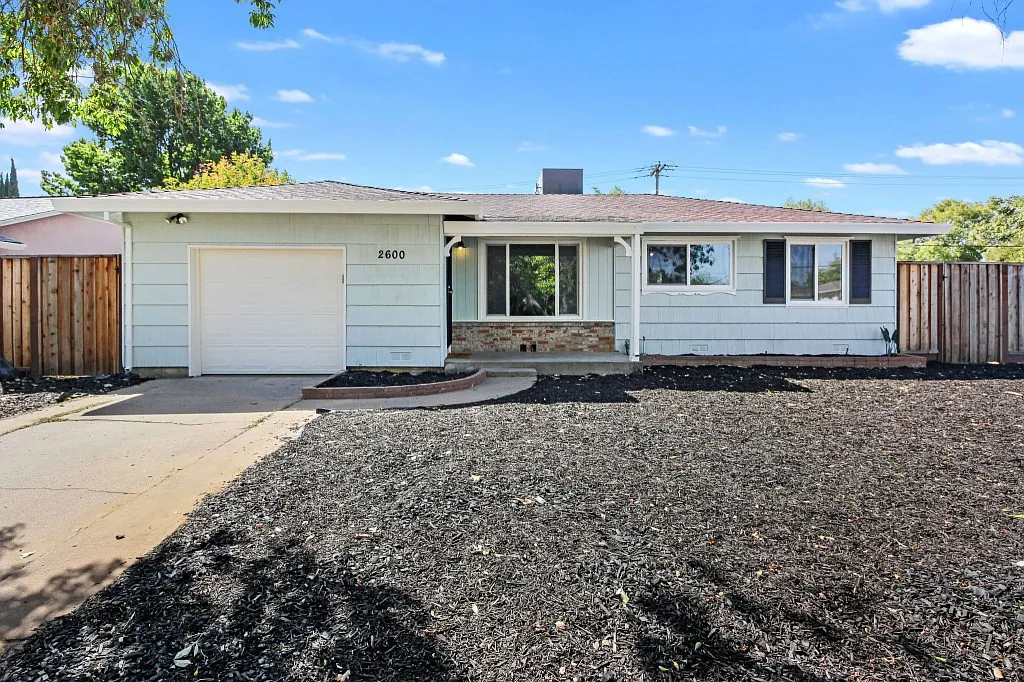 2600 Ribier Way photo 1