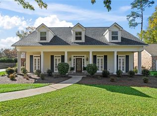 236 Evangeline Dr, Mandeville, LA 70471