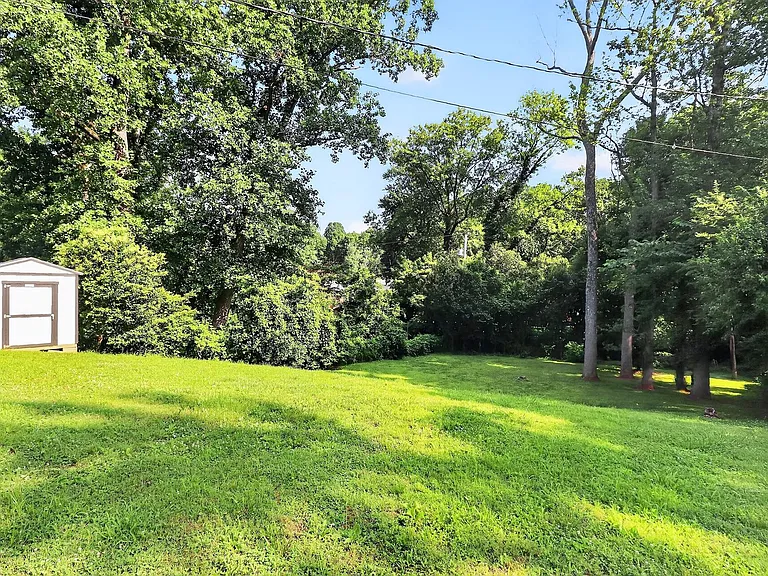 3945 Winfield Dr — Photo 18