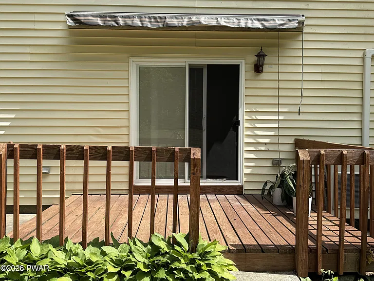 110 Wheatfield Dr — Photo 17