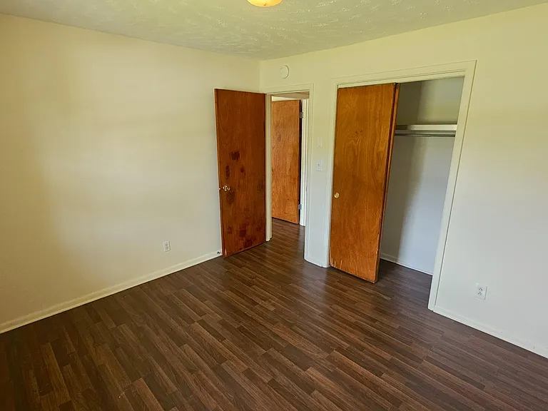 108 Princeton Dr — Photo 8