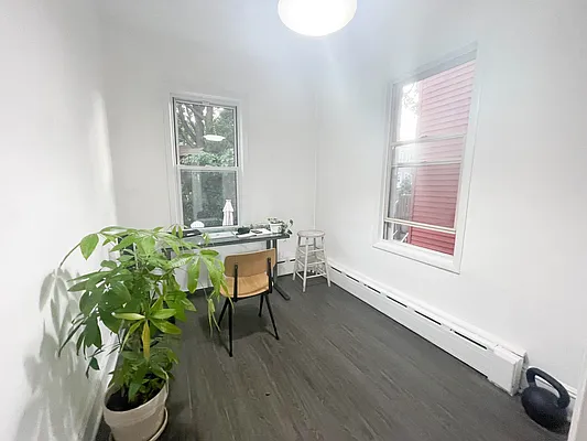 Rented by Ulas Real Estates Inc | media 27