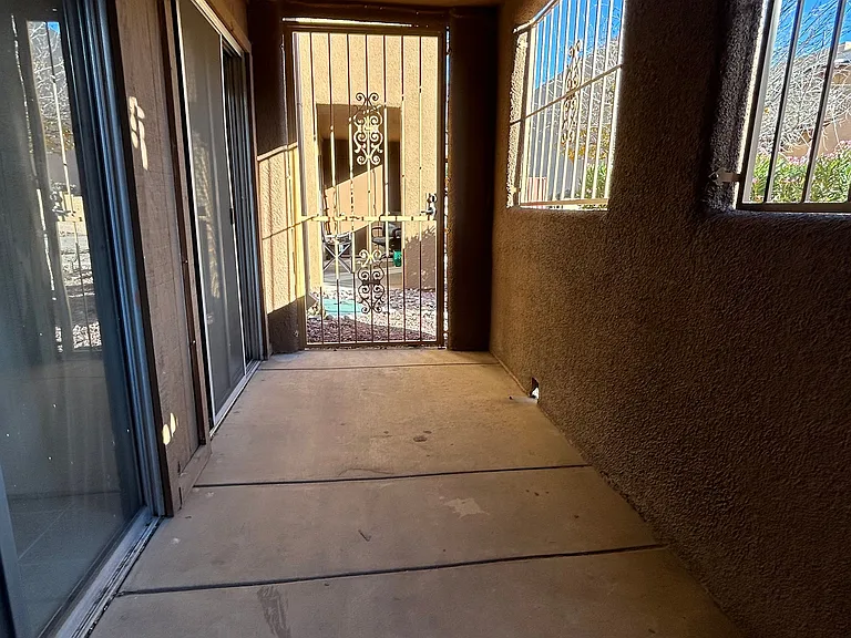 1810 E Blacklidge Dr #204 — Photo 13