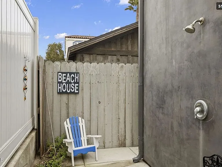 104 La Brea St — Photo 19