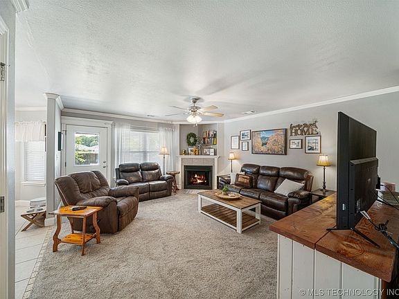 3rd image of 2503 Highwood Pl